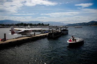 Wasserflugzeug im Okanagan Lake in Kelowna British Columbia Kanada